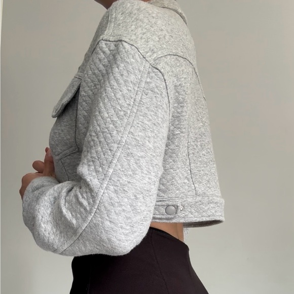Long sleeve Crop Shirt Jacket - Picture 6 of 10
